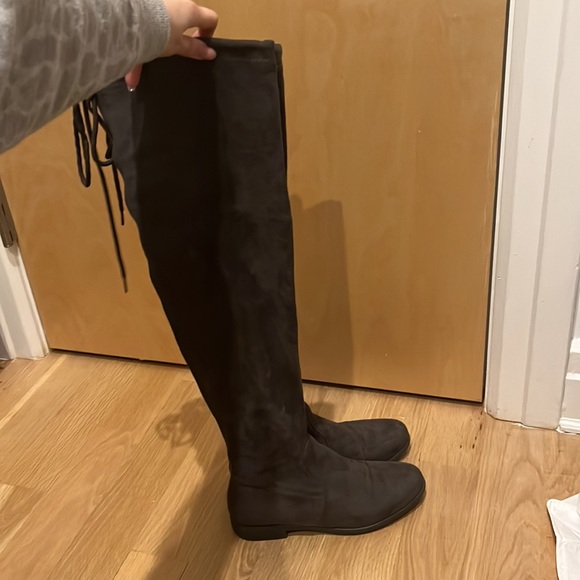 Shoes - 🪩CLOSET-CLEAROUT🪩 Grey Suede Over the Knee Boots